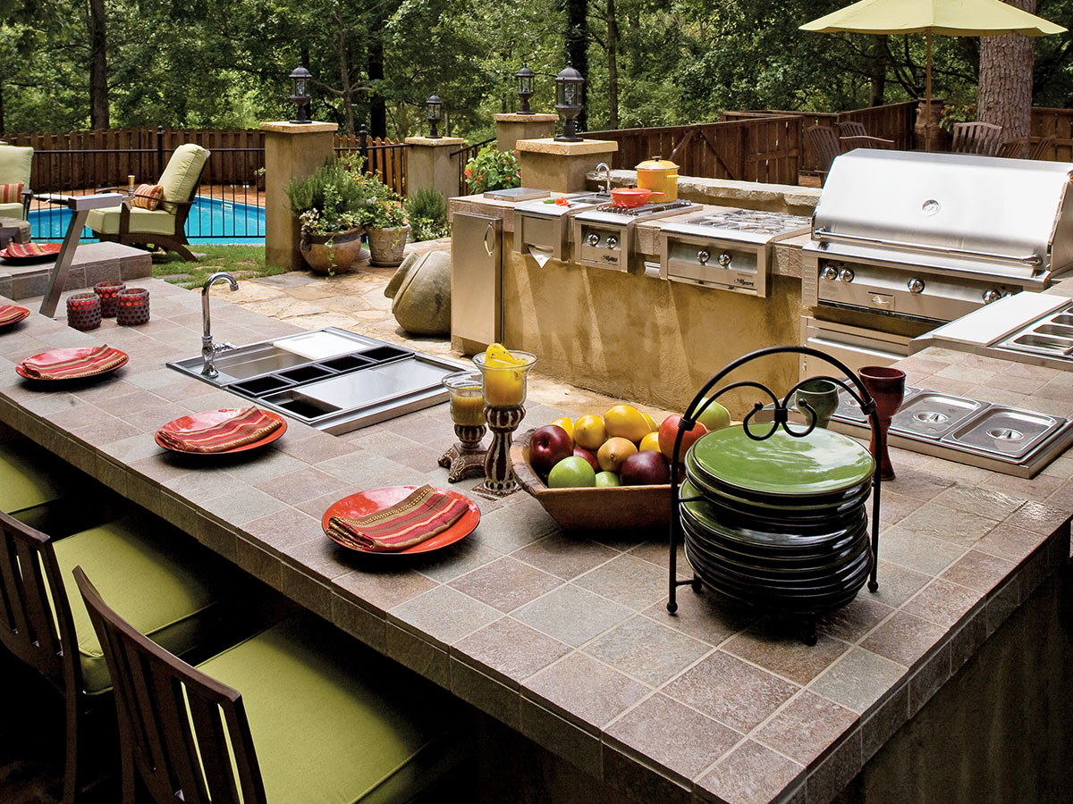 Outdoor Kitchen Ideas For Year-Round Alfresco Fun